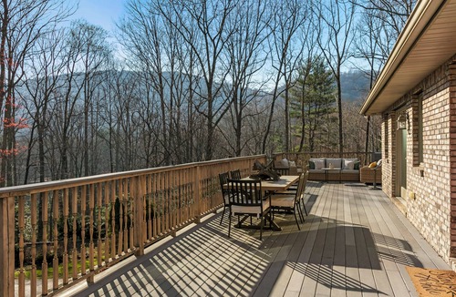 Skyland House | Hot tub/Mins To Asheville & Biltmore/Secluded