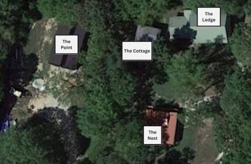 Eagle Rock House | HOT TUB - The Lodge - 4 bedroom home at Table Rock Lake - 2 blocks from water