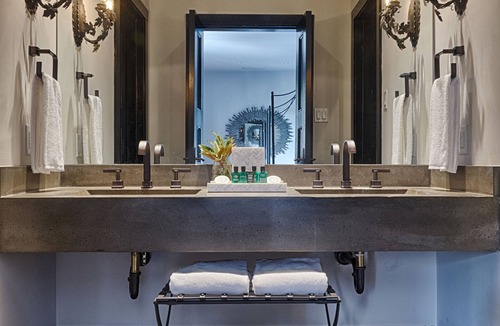 Travelers Rest Hotel | Hotel Domestique