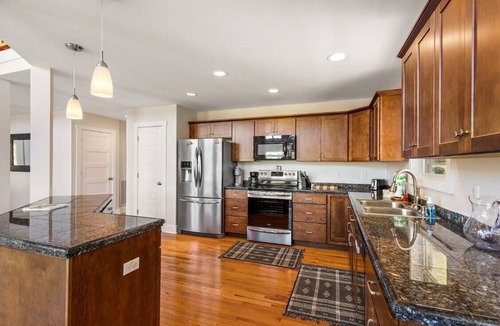Morganton House | House Galini - Upscale, Outdoorsy Home with Great Amenities