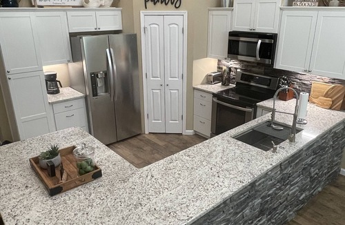 Fairfield Bay House | House located on Golf Course, community pools, hiking and ATV trails, close to G