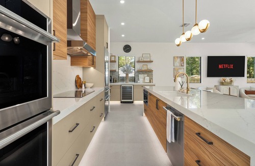 Arlington Park House | House of Agape | Modern Luxury Escape w/Pool