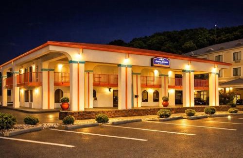 Lookout Valley Neighborhood Association Hotel | Howard Johnson by Wyndham Chattanooga Lookout Mountain I-24