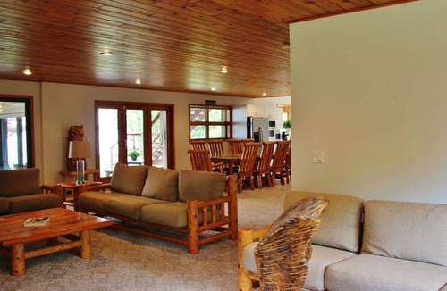 Hubbard Lake House | Hubbard Lake Waterfront Estate 4 Bedrooms/4 Bathrooms - 4400 sq ft