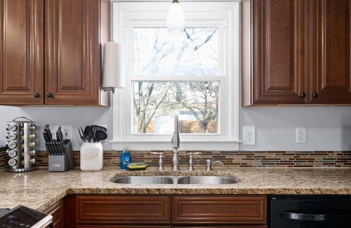 Clarksville Cottage | Hudson House 1726 Broadripple