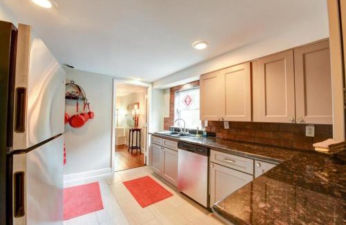 Faubourg Marigny Apartment | Huge 1 Bedroom Steps into the French Quarter