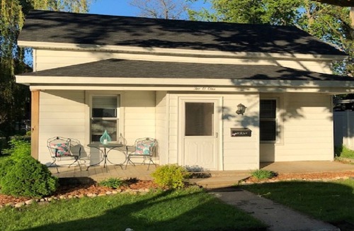 Elk Rapids House | Huge corner lot, home is a 2-minute walk to beach, playground, and park