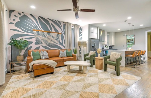 Nashville House | Huge Luxury Downtown Home 2 Rooftop Decks 12 Beds