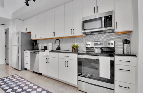 Judson Apartment | Huge, Open Loft | Arts District | 5 mins to DT GVL