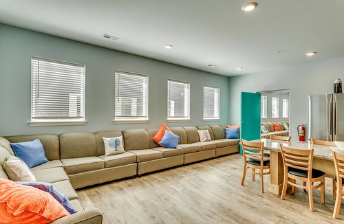 North Myrtle Beach House | HUGE POOL, STOCKED GAME ROOM, SLEEPS 50, 1 min WALK TO BEACH, INCREDIBLE VIEWS!