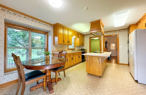 Rome House | HUGE Theater Room~ Private Farm Stay- Sleeps 10