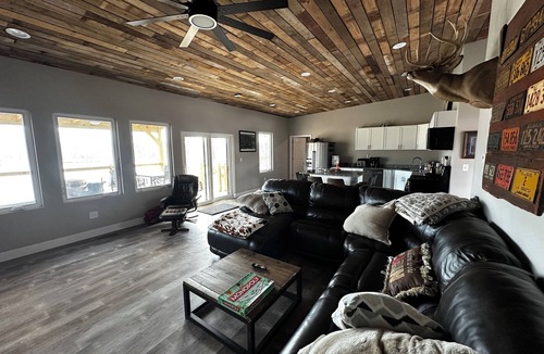Loogootee Cabin | Hunter's Heaven overlooking private lake!