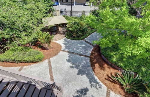 Old West Broad Neighborhood Apartment | Huntingdon Lofts - 4 Condos, High Style, Sleeps 12