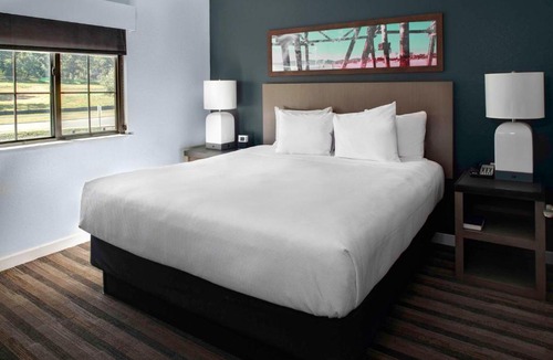Dulles Hotel | Hyatt House Sterling/Dulles Airport North