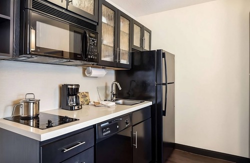 Brentwood Hotel | Ideal for Extended Stay: Four 1BR Suites w/Full Kitchen, Near Local Attractions