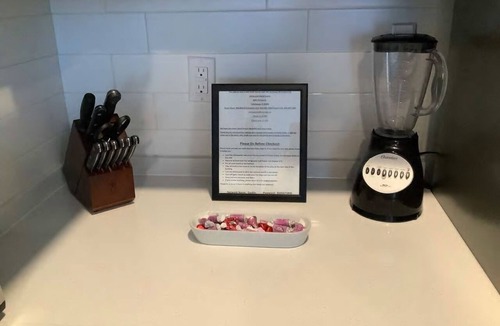 Edgehill Condo | ILLUME/Modern New Condo/Pool & Downtown Views/Gym