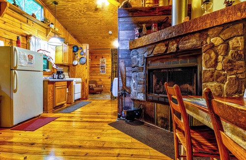 Cherokee Cabin | Indian Creek Cabin at Ponderosa
