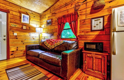 Cherokee Cabin | Indian Creek Cabin at Ponderosa