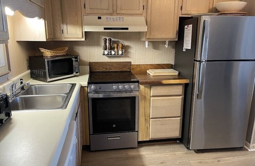 Gulf Stream Estates Condo | Inlet Pointe 37 - Second Row (Channelfront) in Garden City Beach