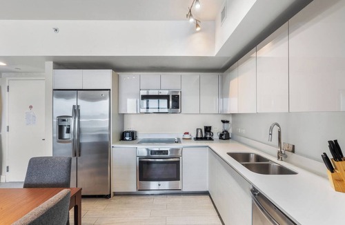 Hallandale Beach Apartment | ★ Intracoastal Dream Stay/Stylish 2BR with Spectacular Views-25 min to MAJOR INTERNATIONAL SPORTING EVENT!
