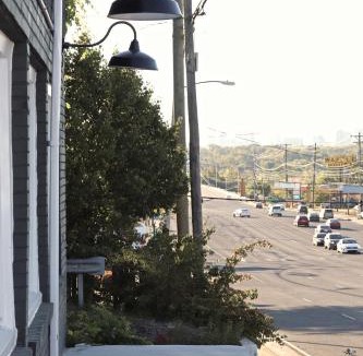 Nashville Hotel | Inviting 1 BR 10 Mins to Nash