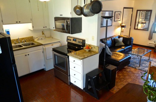 Charlotte Condo | Inviting Charlotte Condo, W/D, Garden Patio & Courtyard View