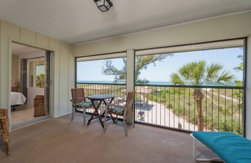 Nokomis Condo | Jetties Pointe Cottage #6 - 408 “Casey Key”