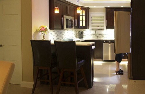 Fort Myers Beach Condo | July Beachfront Special, Forty Myers Beach 349.00 per night based on 2 guests