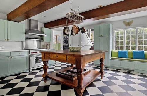 Harbert House | Juniper Presents: 2-Acres Rabbit Run, HotTub, Pickleball&BB, Game Room, Firepit