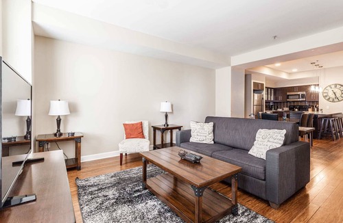 Downtown Memphis Apartment | Kasa | Everything You Need, Downtown + Family Friendly | Memphis