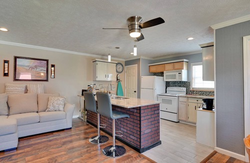 Vine Grove Apartment | Kentucky Adventure Cottage Near Fort Knox
