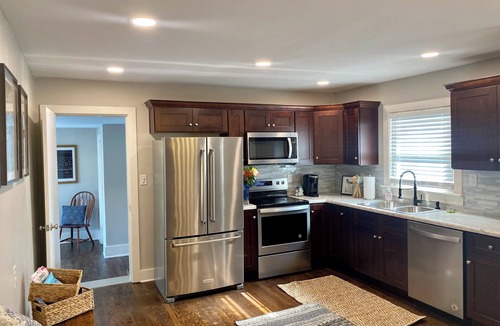 Franklin House | Kentucky Comfort Central Retreat, 2 Bedroom Home