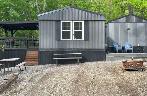 Almo House | Kentucky Lake 3-bed Mobile Home Cabins - shared dock access WiFi, & Bald eagles!