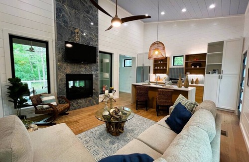 Pickens Cabin | Key West Cottage|1Bd on Resort with Pool|Clubhouse