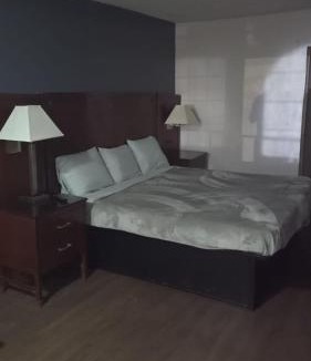 Jackson Apartment | King Bed Hotel Room 210