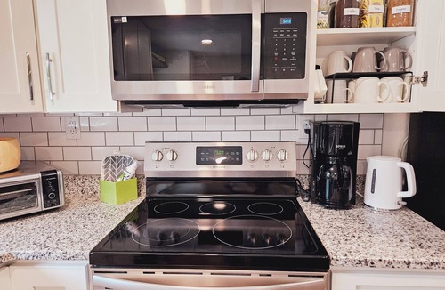 Crossville Apartment | King Suite: 3 Bedrooms, 2 Baths, Jacuzzi, on a Nigerian Dwarf Goat Petting Farm!