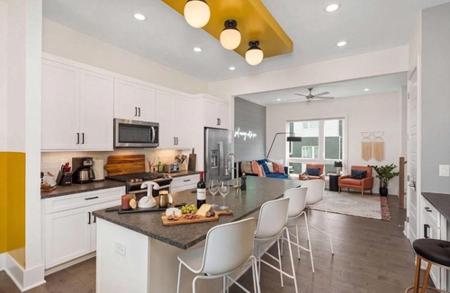 Nashville House | King Suites 3BR Retreat & 2-Car Garage East Nashville