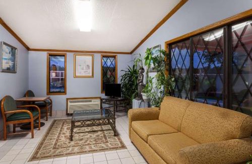 Seven Oaks Hotel | Knights Inn - Columbia