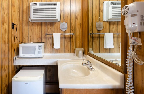 Hillsville House | Knob Hill Motor Lodge – Hillsville