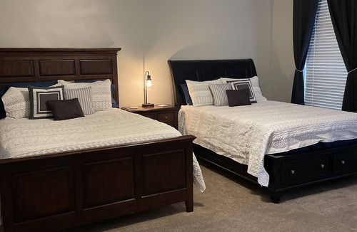 Chanute Bed & Breakfast | K’s Place Loft-Downtown and above a Beautiful Restaurant & Bar