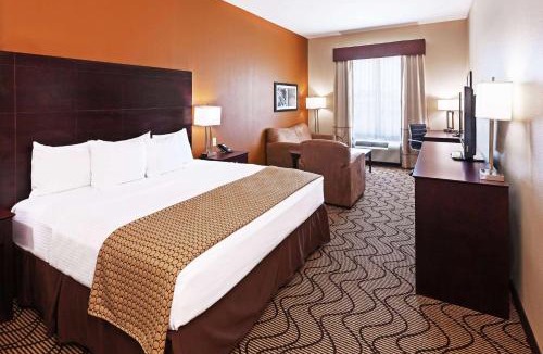 Marshall Hotel | La Quinta by Wyndham Marshall