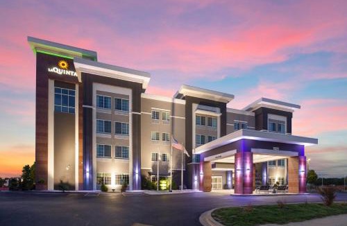 Springfield Hotel | La Quinta by Wyndham Springfield IL
