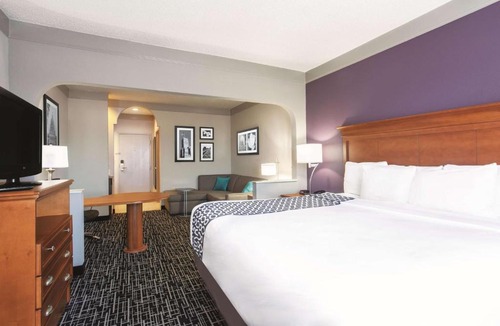 Pearl Hotel | La Quinta Inn & Suites by Wyndham Jackson Airport - Pearl