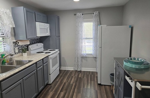 Thompson's Station House | Lady's Place - Historic Charm on Distinguished Ground