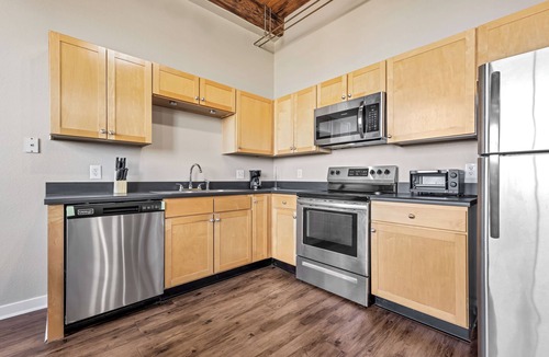 Lafayette Square Apartment | Lafayette 107 I Modern & Vintage 1Bd Apartment