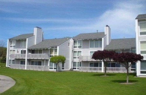 Boyne City Condo | Lake Charlevoix condo in Landings At Boyne City