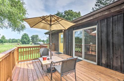 Albany House | Lake Cumberland Area Cabin - 4 Mi. to Lake!