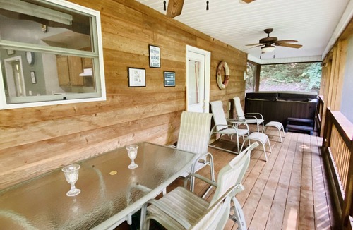 Sloans Valley House | Lake Days & Starry Nights – Your Perfect Getaway Awaits