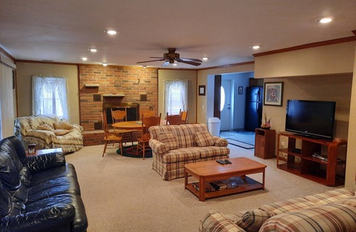 Hartland House | Lake front 3-bedroom house in Hartland