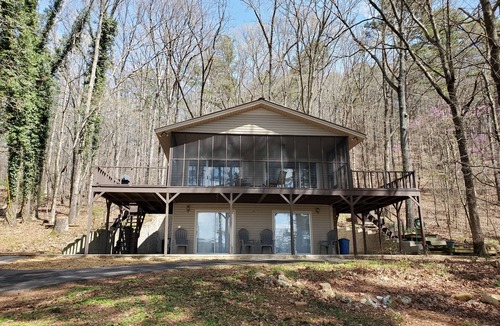 Cedar Bluff House | LAKE FRONT 3BR/3BA HOUSE with PRIVATE DOCK!